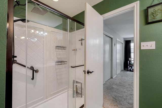 4302 Kings Canyon DR, Taylor, TX 76574