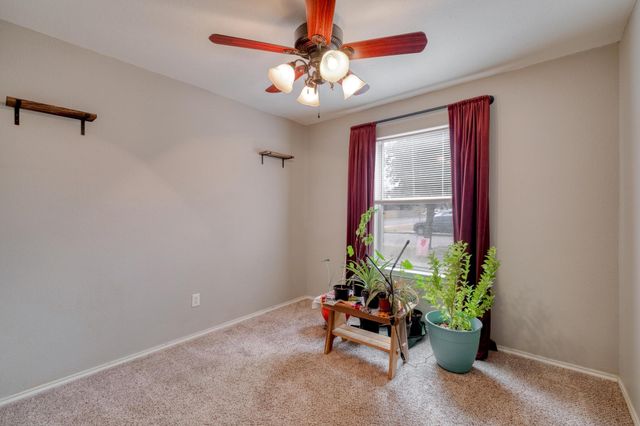 4302 Kings Canyon DR, Taylor, TX 76574