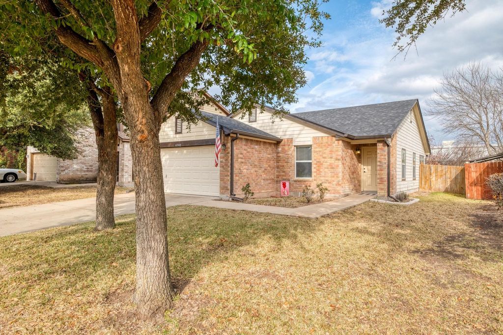 4302 Kings Canyon DR, Taylor, TX 76574