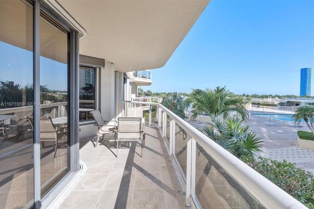 20191 E Country Club Dr 510, Aventura, FL 33180