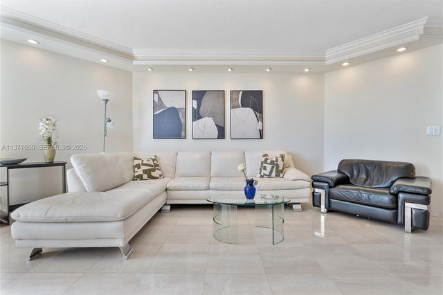 20191 E Country Club Dr 510, Aventura, FL 33180