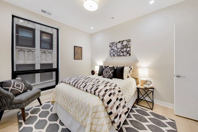 5114 S Kenwood Avenue 4B, Chicago, IL 60615