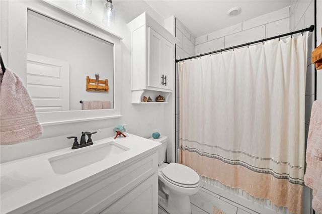 12418 Wildwood Drive, Rogers, AR 72756