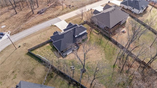 12418 Wildwood Drive, Rogers, AR 72756