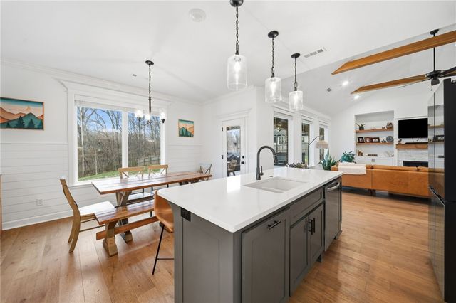 12418 Wildwood Drive, Rogers, AR 72756