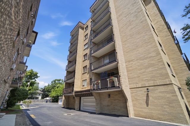 700 Graceland Avenue 708, Des Plaines, IL 60016