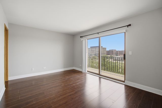 700 Graceland Avenue 708, Des Plaines, IL 60016