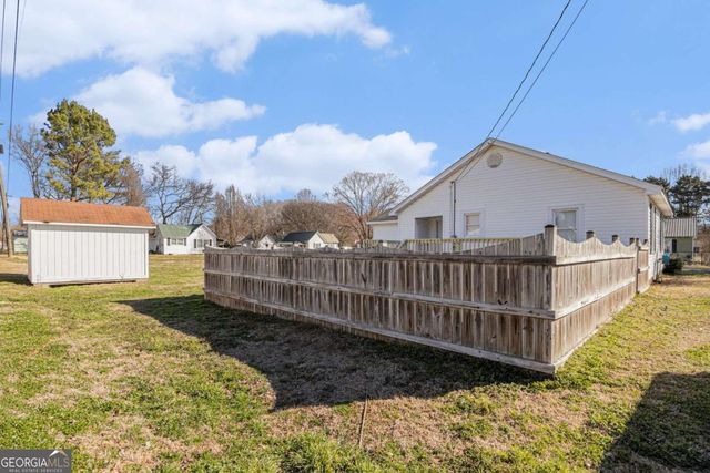 28 Walnut Street, Aragon, GA 30104