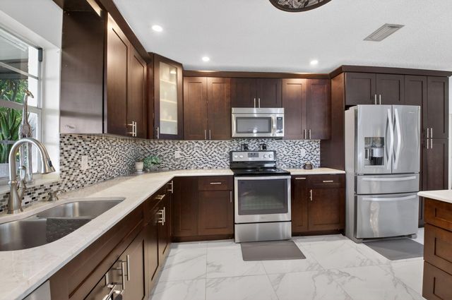 13647 Whippet Way W, Delray Beach, FL 33484