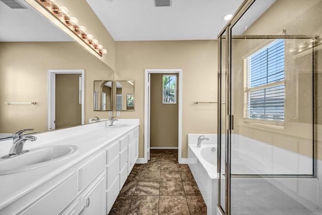 7885 Via Montebello 6, San Diego, CA 92129