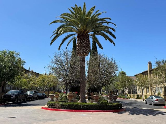 7885 Via Montebello 6, San Diego, CA 92129