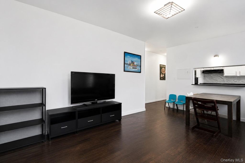 207 West 144th Street 5C, New York (manhattan), NY 10030 — photo 2