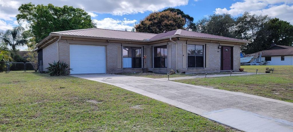 342 NE Genesee Avenue, Port St. Lucie, Port St Lucie, FL 34983