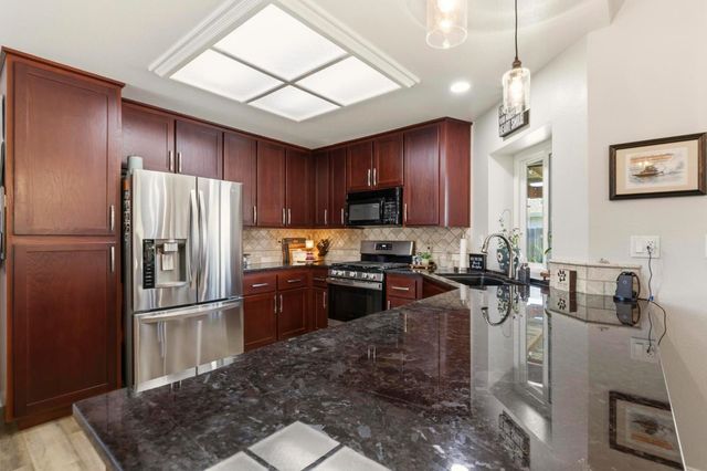 212 SW Country Club Dr, Colusa, CA 95932