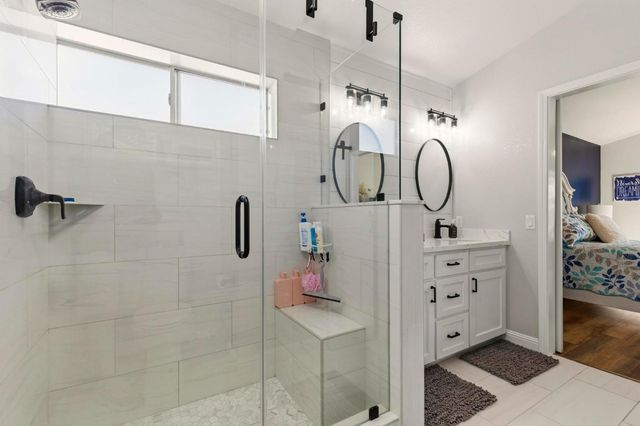 212 SW Country Club Dr, Colusa, CA 95932