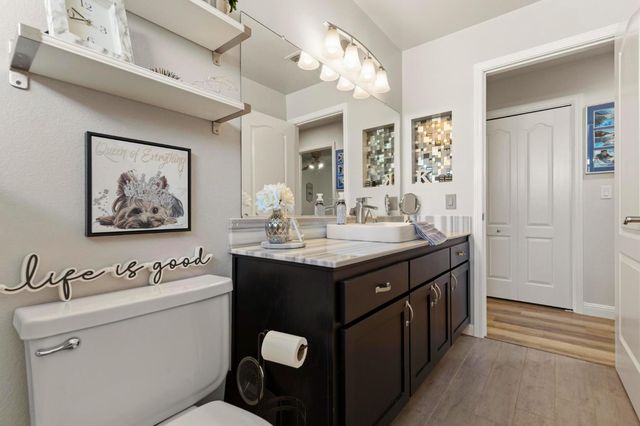 212 SW Country Club Dr, Colusa, CA 95932