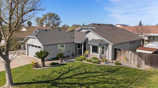 212 SW Country Club Dr, Colusa, CA 95932