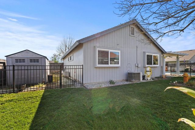 212 SW Country Club Dr, Colusa, CA 95932