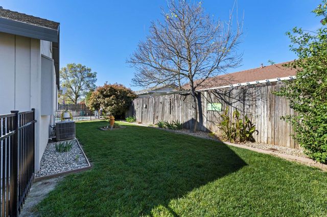 212 SW Country Club Dr, Colusa, CA 95932