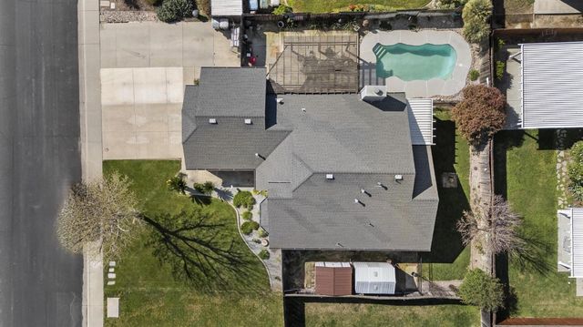 212 SW Country Club Dr, Colusa, CA 95932