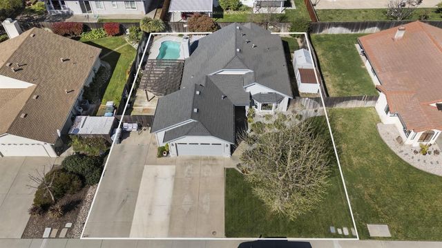 212 SW Country Club Dr, Colusa, CA 95932