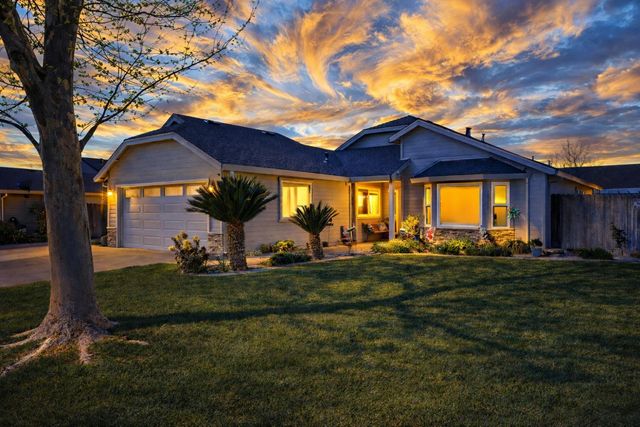 212 SW Country Club Dr, Colusa, CA 95932