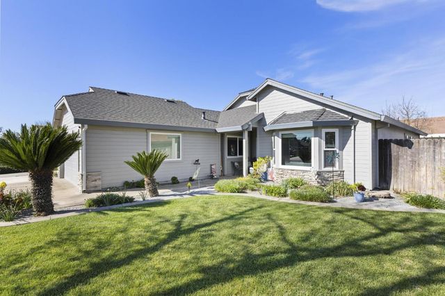 212 SW Country Club Dr, Colusa, CA 95932