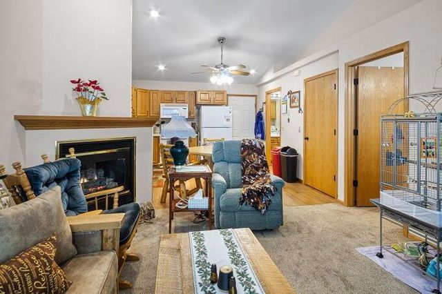 3330 S Robin Meadows Lane, Eau Claire, WI 54701