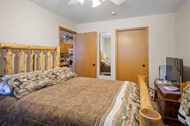 3330 S Robin Meadows Lane, Eau Claire, WI 54701