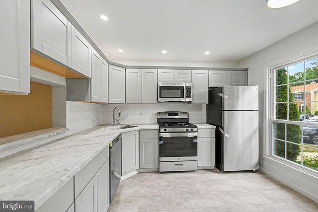 170 RUMSON, Galloway, NJ 08205