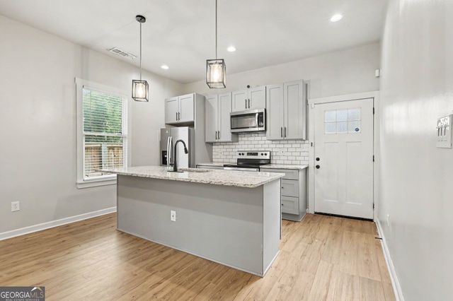 31 Mildred Place NW, Atlanta, GA 30318