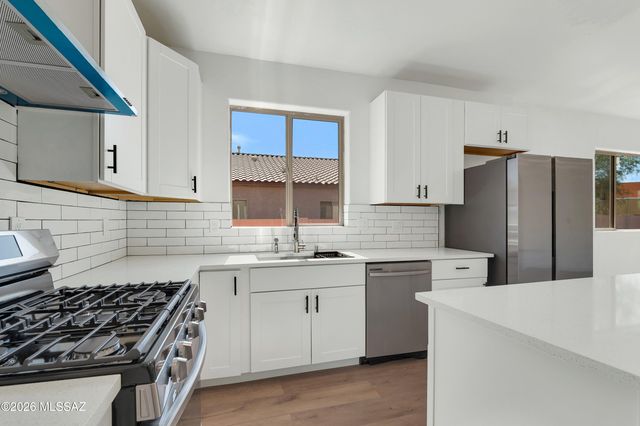 5645 W Cortaro Crossing Drive, Tucson, AZ 85742