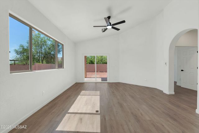 5645 W Cortaro Crossing Drive, Tucson, AZ 85742