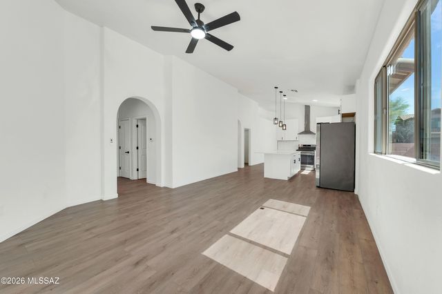 5645 W Cortaro Crossing Drive, Tucson, AZ 85742