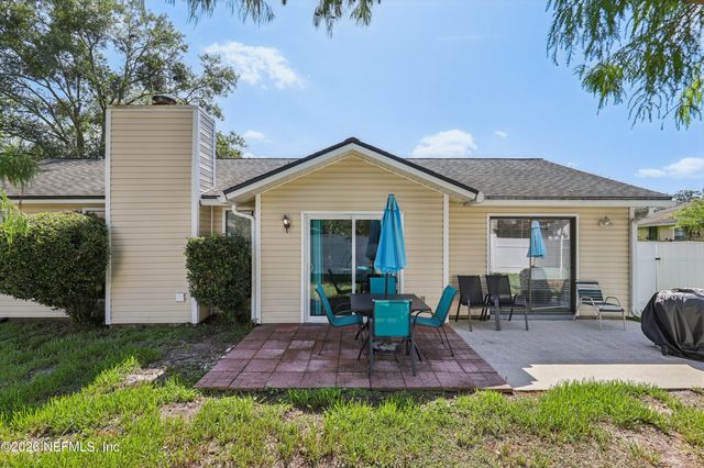 7826 ALLSPICE Circle E, Jacksonville, FL 32244