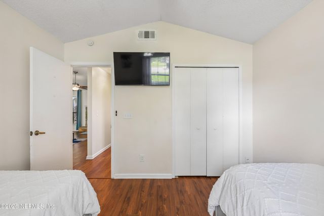 7826 ALLSPICE Circle E, Jacksonville, FL 32244