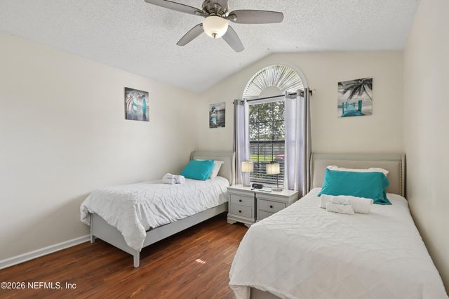 7826 ALLSPICE Circle E, Jacksonville, FL 32244