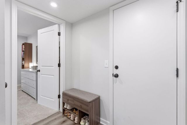 2864 Lexington Place N, Roseville, MN 55113
