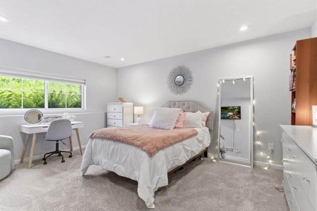 2864 Lexington Place N, Roseville, MN 55113