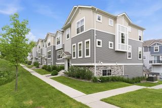 2864 Lexington Place N, Roseville, MN 55113