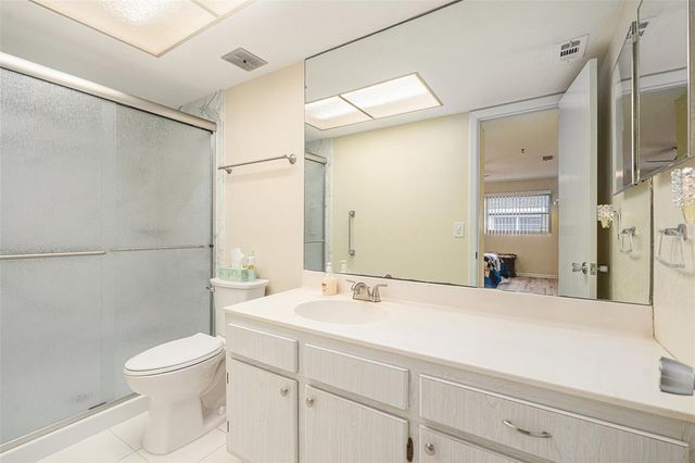 11200 102ND AVENUE 16, Seminole, FL 33778