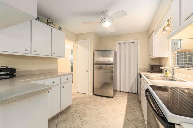 11200 102ND AVENUE 16, Seminole, FL 33778