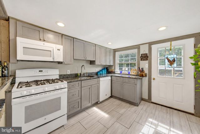 220 KELLY AVE, West Creek, NJ 08092