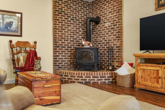 2278 Lower Rinehart Road, Dandridge, TN 37725