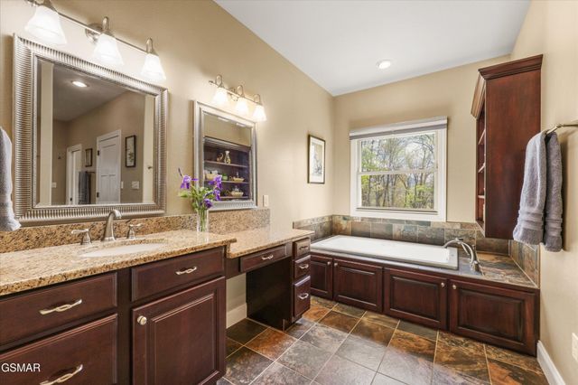 2278 Lower Rinehart Road, Dandridge, TN 37725