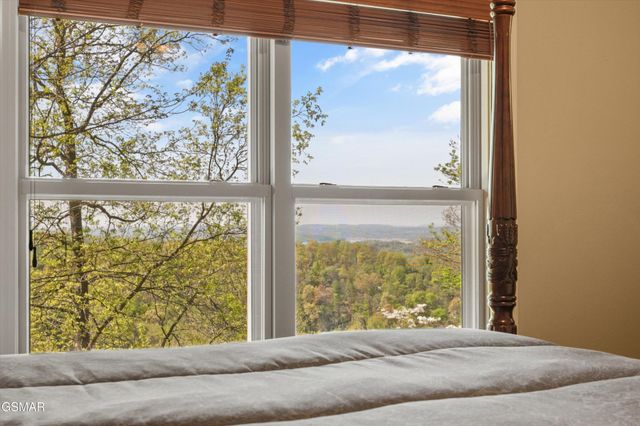 2278 Lower Rinehart Road, Dandridge, TN 37725