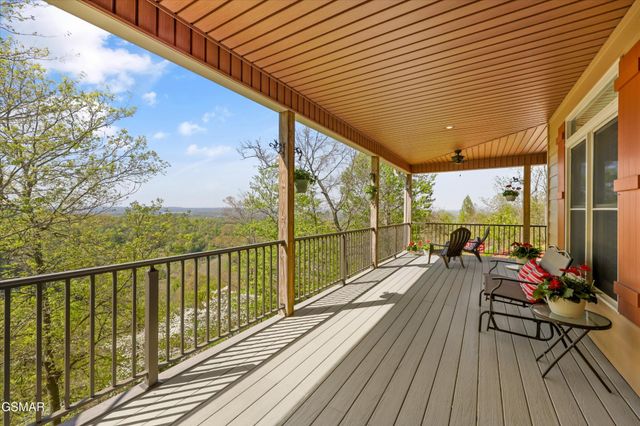 2278 Lower Rinehart Road, Dandridge, TN 37725