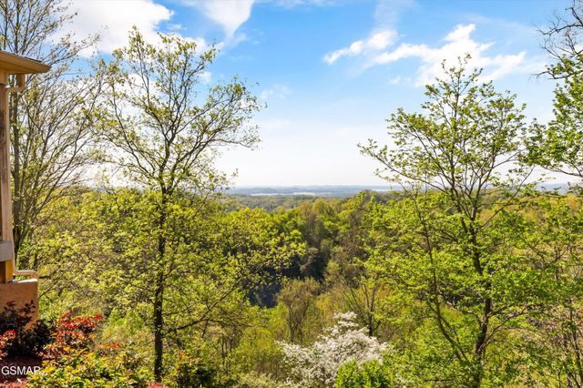 2278 Lower Rinehart Road, Dandridge, TN 37725