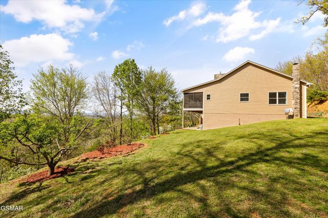 2278 Lower Rinehart Road, Dandridge, TN 37725