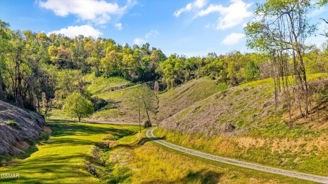 2278 Lower Rinehart Road, Dandridge, TN 37725